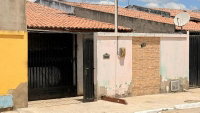 Casa com 2 quartos em Iraúba/CE
