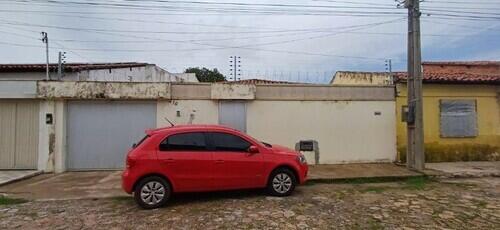 Casa Ocupada com 3 Quartos e 2 Banheiros em Campo Maior