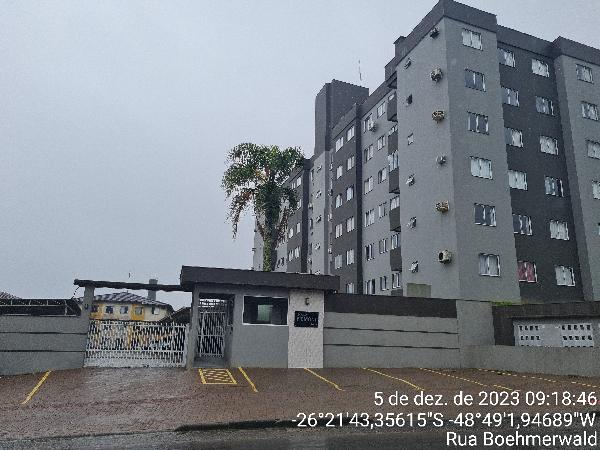 Apartamento 3 quartos, 56.51m², com área de serviço e WC