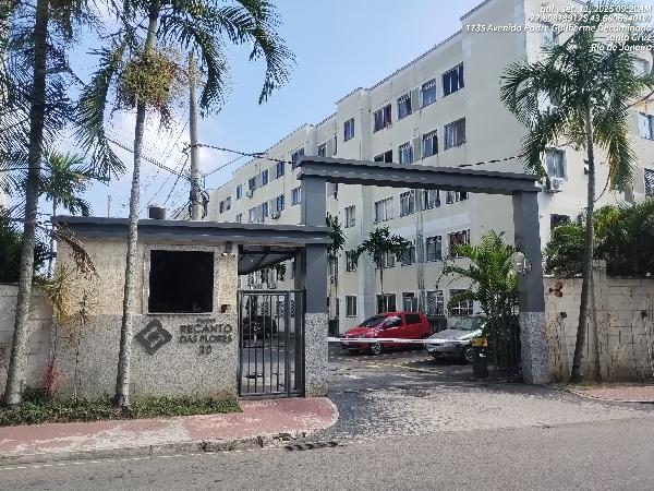 Apartamento com 2 quartos em Santa Cruz
