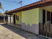 Casa com 2 quartos, 1 banheiro e área de serviço