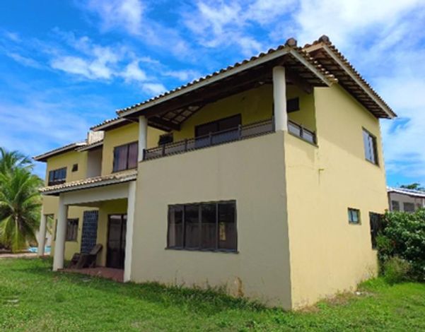 Casa em Condomínio com 568m² e 6 Vagas em Camaçari/BA