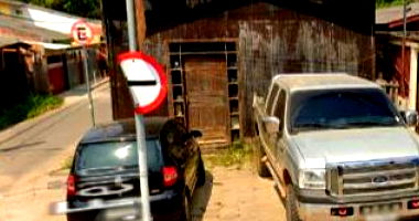 Imóvel Urbano com boa extensão lateral, desocupado