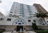 Apartamento com 75m², 1 vaga, próximo à praia