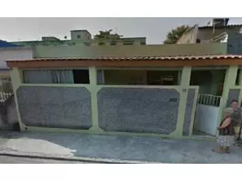 Casa ocupada de 35 m² em leilão