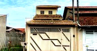 Casa Ocupada com 103m² de Área Construída em Taubaté/SP