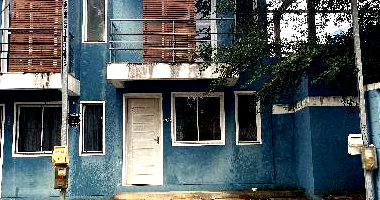 Casa com 2 Quartos e 1 Vaga em Condomínio
