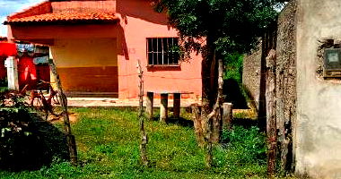 Casa Residencial com 3 Quartos e 1 Banheiro