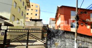 Apartamento Térreo em Edifício Ipê com 55m² em Osasco