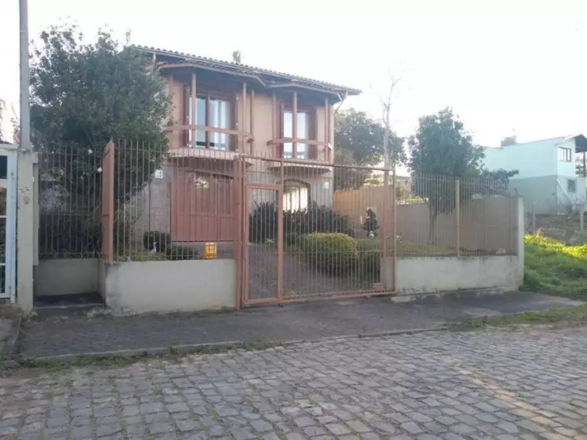 Casa em Leilão com 294m² Construída em Caxias do Sul/RS