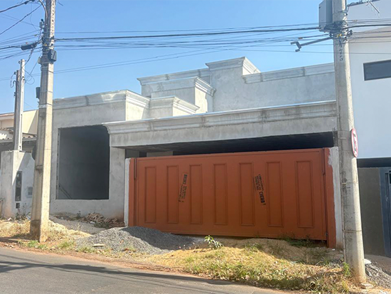 Casa em Votuporanga com 81,49m² de área construída