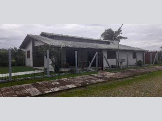 Casa com 1 vaga de garagem, 146,14 m² construídos, ocupada