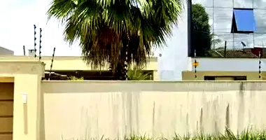 Sobrado em Colíder com 693,46 m² e imóvel ocupado