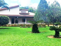Chácara com 410 m² construídos e 5.082 m² de terreno, 2 residências, piscina e depósito