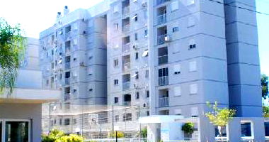 Apartamento com 2 quartos, varanda e vaga de garagem