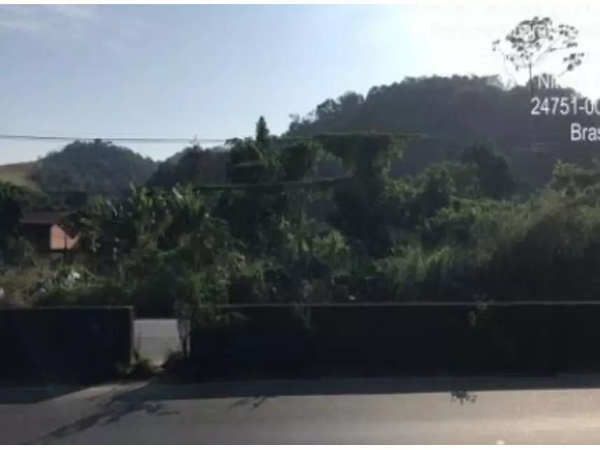 Terreno com 1070m² em Várzea das Moças