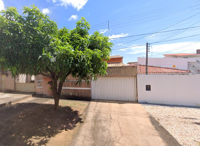 Casa com 106,48 m² - Plano Diretor Sul