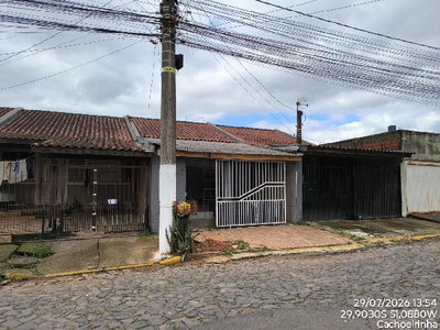Casa de 2 quartos, 2 vagas e 42 m²