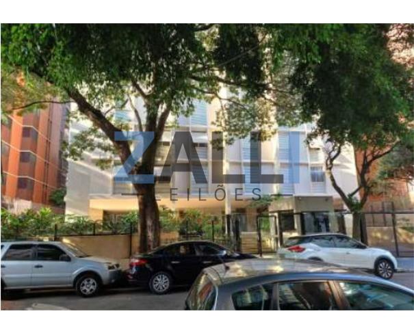 Apartamento com 3 suítes e área de lazer completa no Itaim Bibi