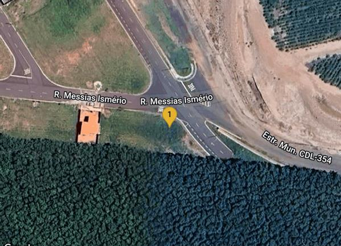 Terreno com 305,80m² desocupado, ideal para construção