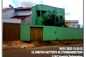 Casa com 2 Quartos e 1 Vaga em Goiânia