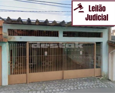 Casa com 2 dormitórios e 192m² em Mauá