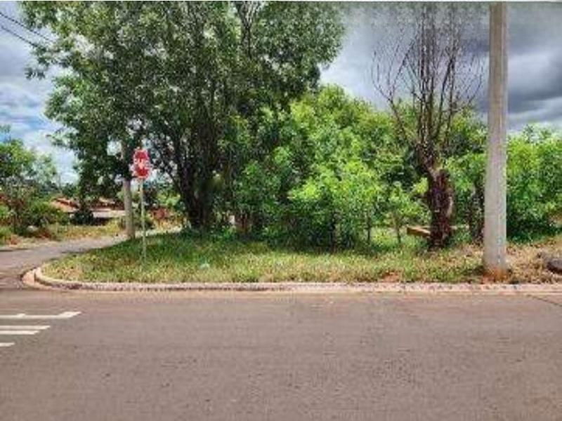 Lote Desocupado em Jardim Pinheiros com 349.46 m²