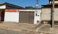 Casa residencial com 3 quartos, 2 banheiros, 1 vaga de garagem, 120m² construídos, ocupada.