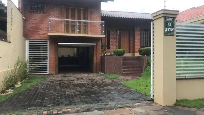 Casa com 2 Quartos e 236m² em Canoas - Oportunidade de Investimento