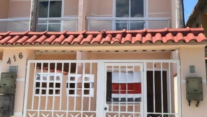 Casa Padrão com 3 Quartos e 1 Vaga em Nova Iguaçu