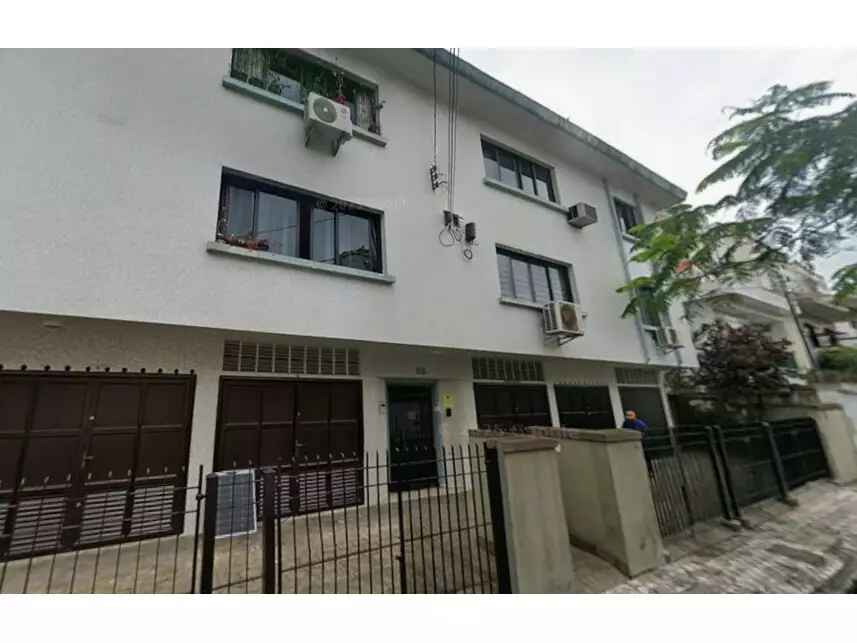 Apartamento com 2 quartos e 1 vaga em leilão