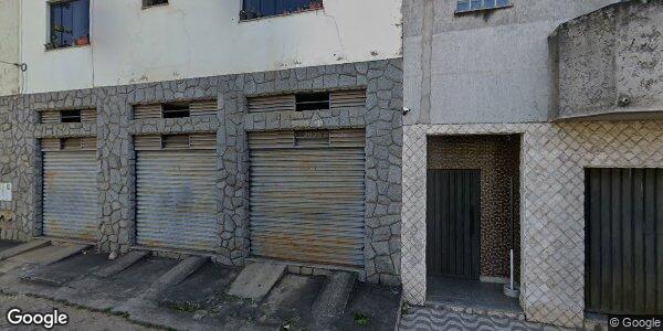 Prédio com 3 apartamentos, 3 banheiros, 6 quartos, garagem, terreno 360m²