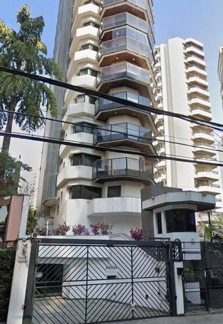 Apartamento com 216m², 3 quartos, 2 banheiros
