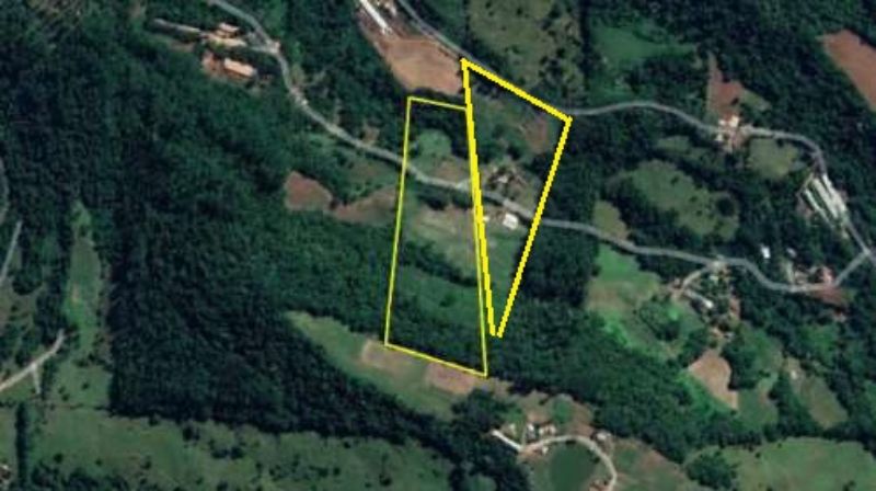 Terrenos Rurais com Casas de Madeira, 11 Quartos, Ocupado