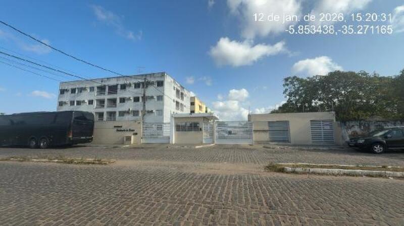 Apartamento com 2 quartos em Natal/RN