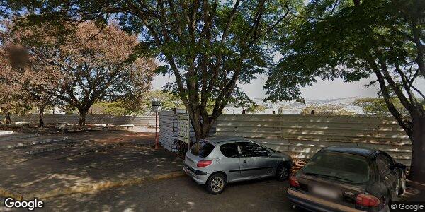 Residencial com 2 Quartos e Quintal em Campo Belo/MG