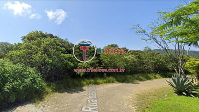 Terreno Amplo em Florianópolis com Potencial de Desenvolvimento