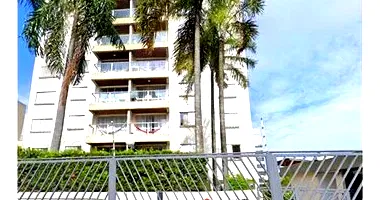 Apartamento Ed. Ítala com 2 Dormitórios e 1 Vaga - Ocupado