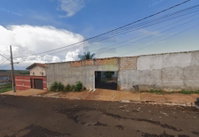 Casa com 2 quartos, varanda gourmet e piscina