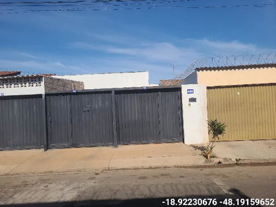 Casa 2 quartos, 1 banheiro e 62,49 m²