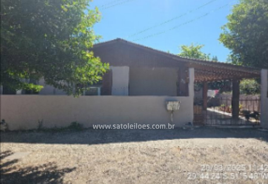 Casa com 2 quartos e 1 banheiro, área construída de 61.87m²