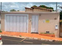 Casa em leilão com 3 quartos e 2 banheiros