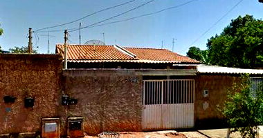 Casa Ocupada em Jardim Marília com 180m² de Terreno