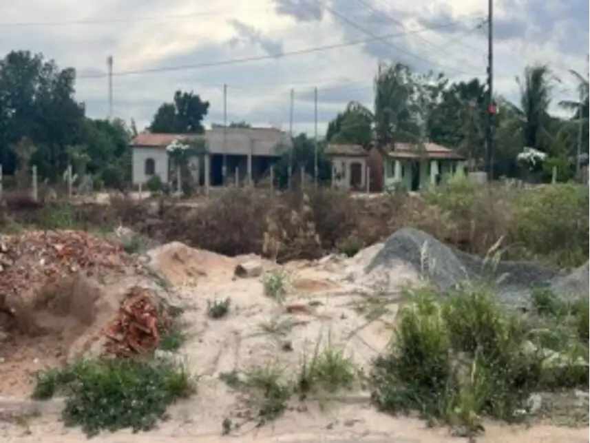 Terreno em Feira de Santana com 140m²