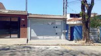 Casa com 2 quartos, 125m² de terreno, ocupada