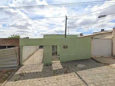 Casa Ocupada com 3 Quartos em Garanhuns/PE