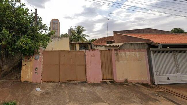Casa com 412,50m², ideal para investimento
