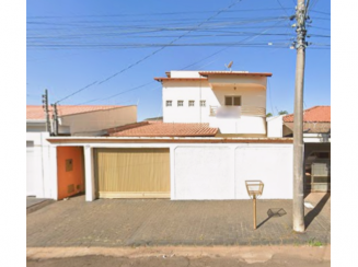 Sobrado com 137,35m² em Araguari/MG