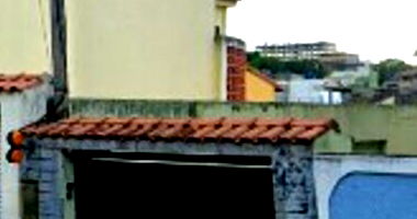 Casa Ocupada com Ampla Área no Centro de Nilópolis