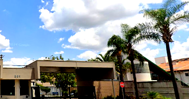 Casa de Alto Padrão com 439m² Construídos e Terreno de 569m²